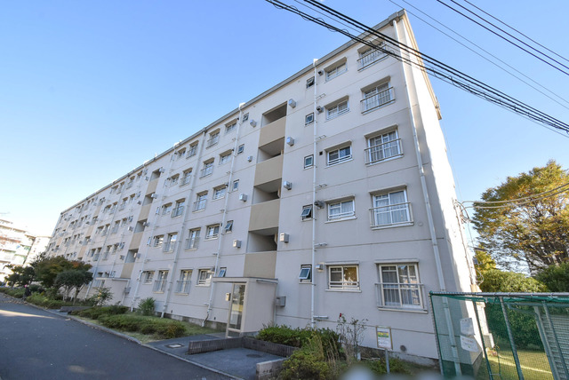 ＵＲ立川幸町の建物外観