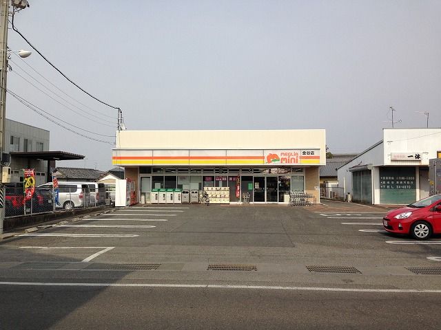 【豊田市金谷町のアパートのスーパー】