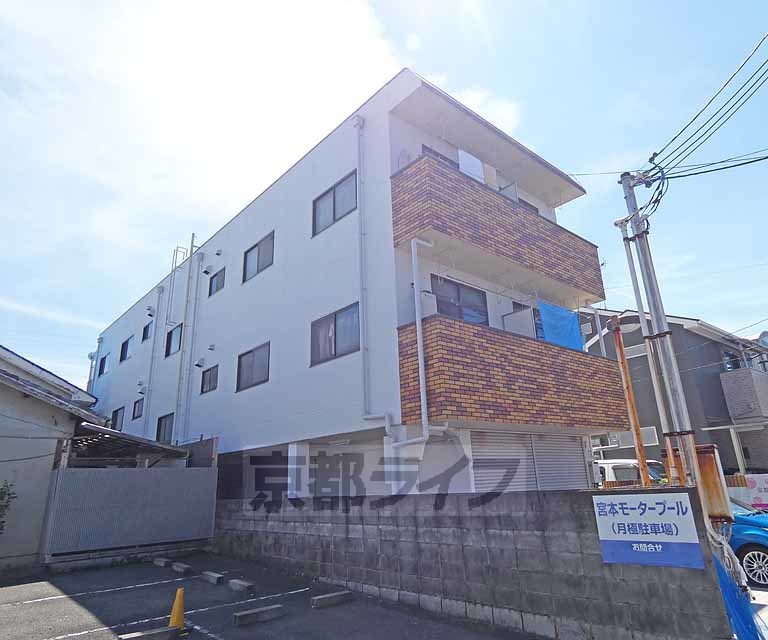 京都市伏見区向島二ノ丸町のマンションの建物外観