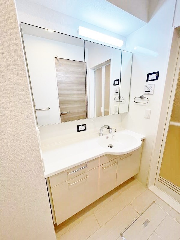 洗面設備　★洗面脱衣所/シャワー付き洗面台★