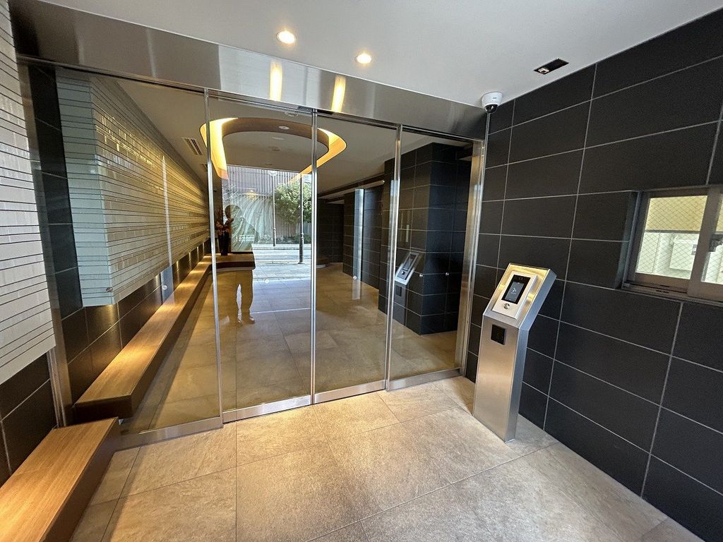 エントランス　エントランス