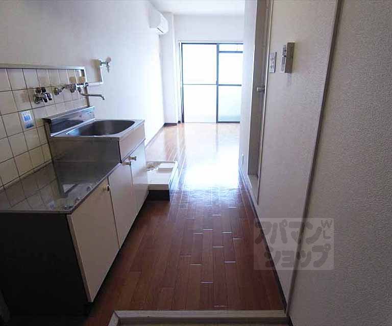 居室・リビング　キッチンスペースも広々ですよ