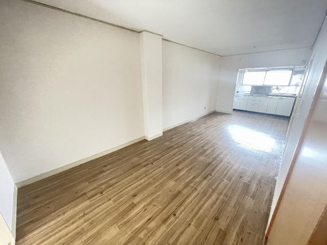 居室・リビング　広々したリビング