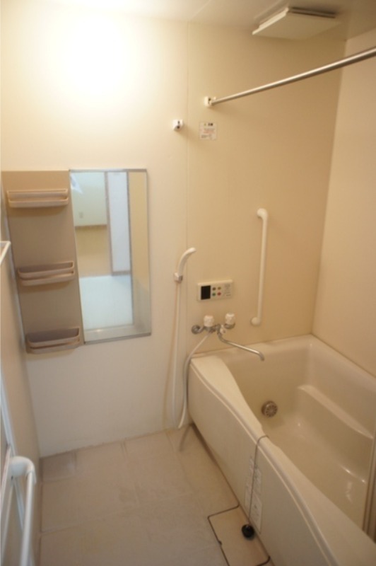 バス・シャワールーム　図面と現状に相違がある場合には現状を優先