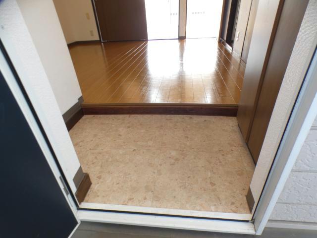 玄関　209