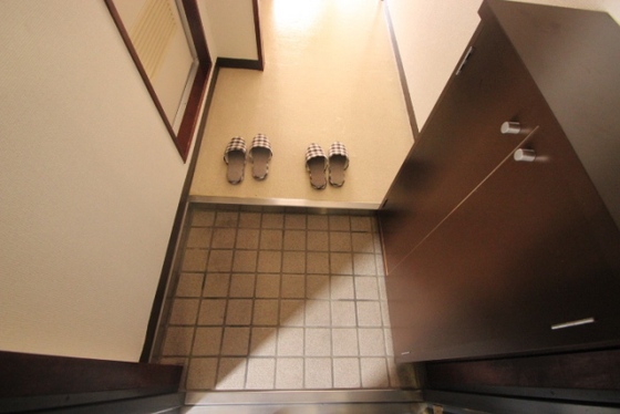 玄関　※別部屋の写真です