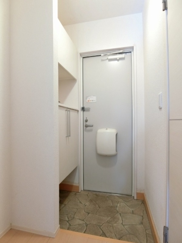 玄関　図面と現状に相違がある場合には現状を優先