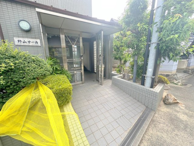 エントランス　綺麗なエントランスです。