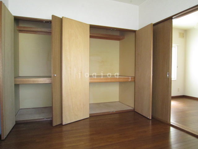 収納　部屋１　収納