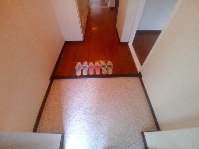 シャトー登貴和の玄関写真