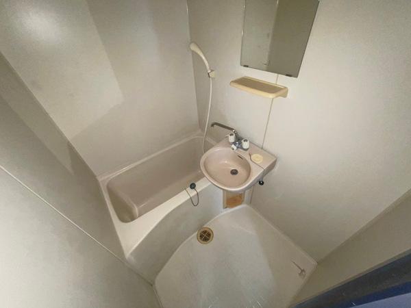 バス・シャワールーム　綺麗です♪