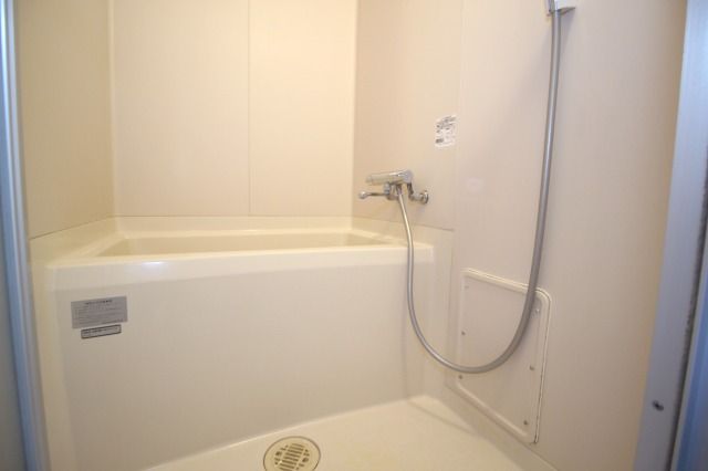 バス・シャワールーム　お風呂で日々の疲れを落としましょう