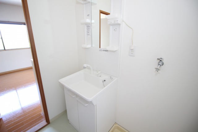 洗面設備　広い洗面スペース