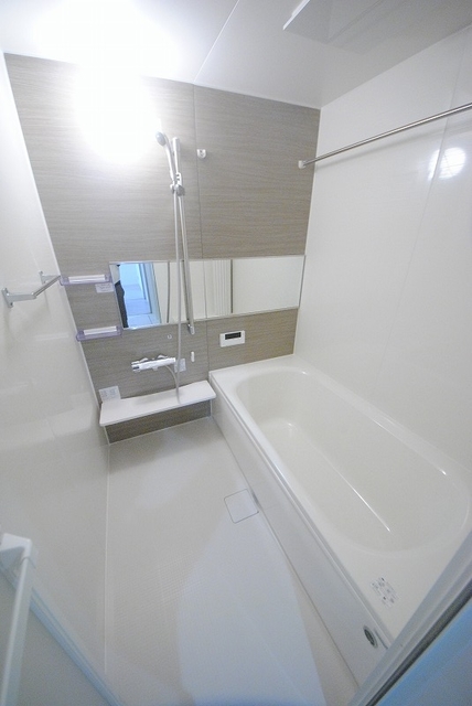 バス・シャワールーム　写真は１０５号室