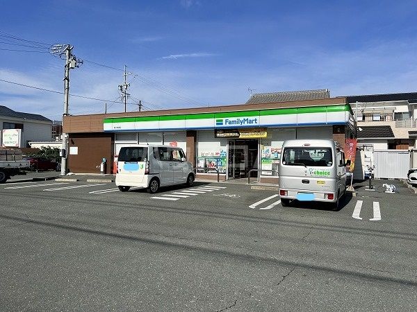 コンビニ　ファミリーマート 豊川寿通店（コンビニ）まで502m