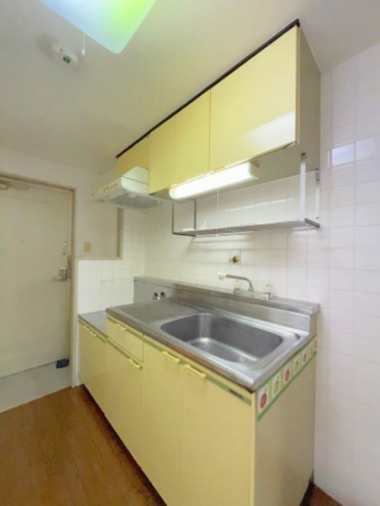 キッチン　※別部屋の写真です