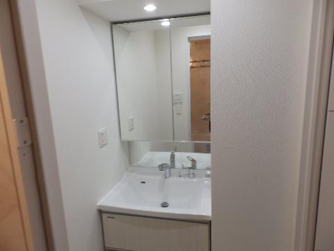 洗面設備　反転タイプ（イメージ）