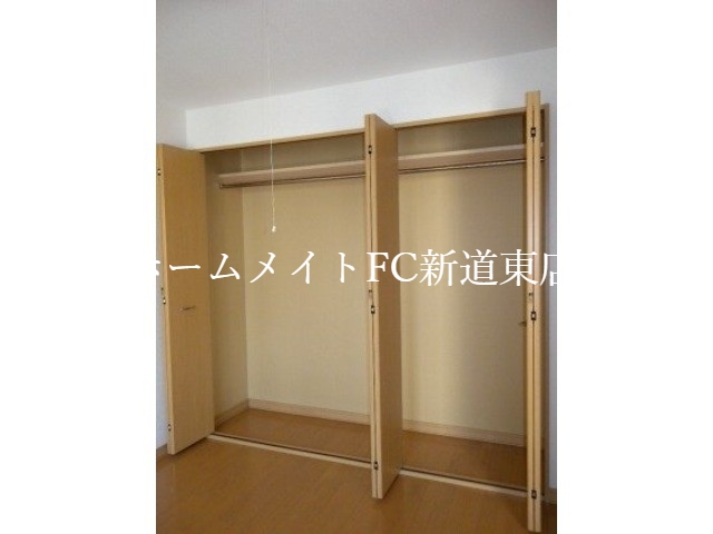 収納　クローゼット