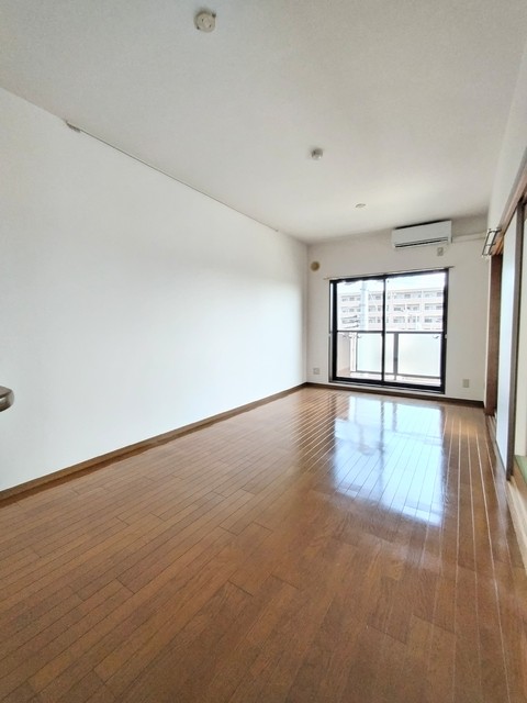 居室・リビング　★日当たりの良い南向きのリビングです♪★※同タイプ参考写真