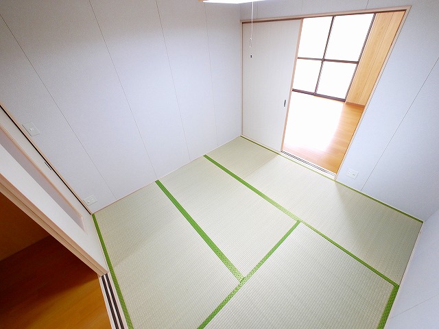 その他部屋・スペース　落ち着いて過ごせるお部屋なので、寝室にいかがでしょうか