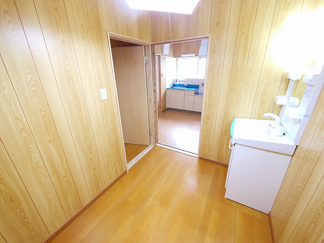 洗面設備　使いやすい洗面所です