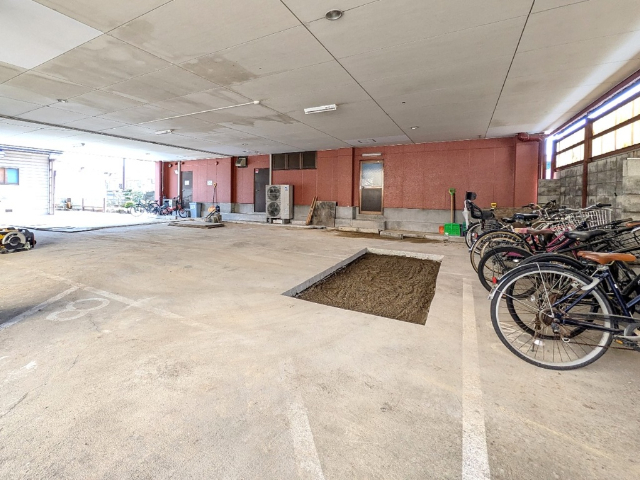 駐車場　駐車場・駐輪場（工事中）