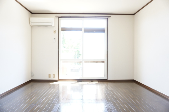 居室・リビング　洋室８帖