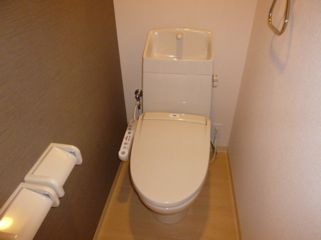 トイレ　シャワー付きトイレ