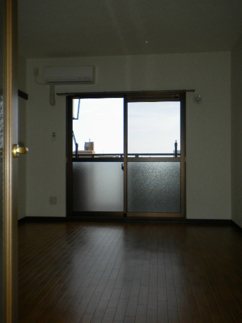 居室・リビング　※現況優先