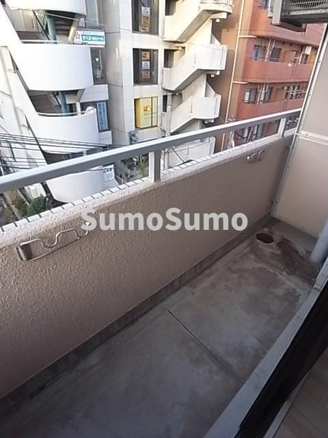 バルコニー　陽当たり良好なバルコニーです