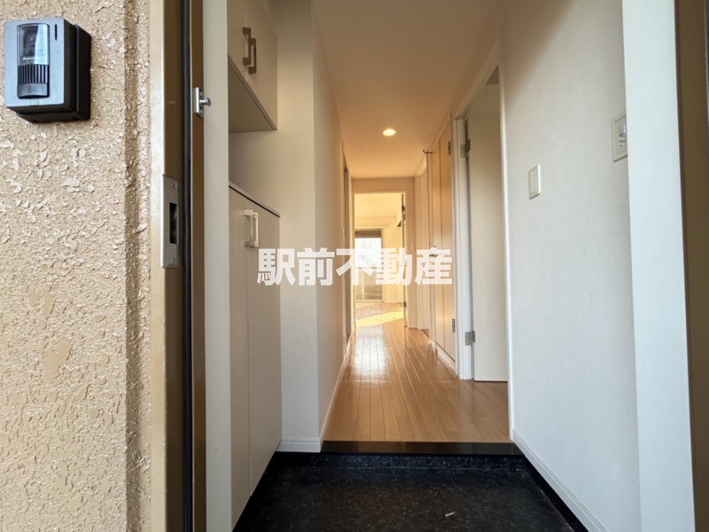 玄関　大きめのシューズボックス