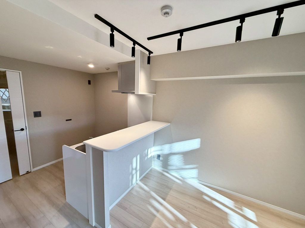 その他部屋・スペース　多様な利用が可能なバーカウンターあり