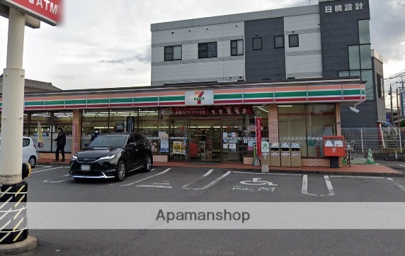 コンビニ　セブンイレブン花津留店（コンビニ）まで260m