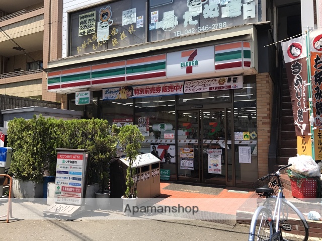 コンビニ　セブンイレブン（コンビニ）まで939m