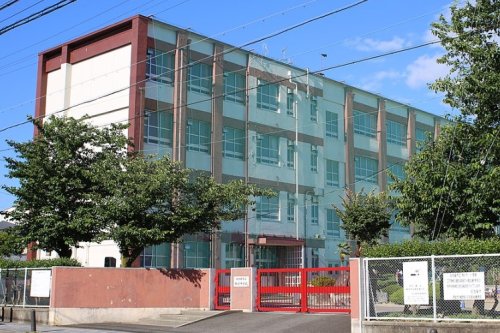 中学校　名古屋市立駒方中学校（中学校）まで1199m