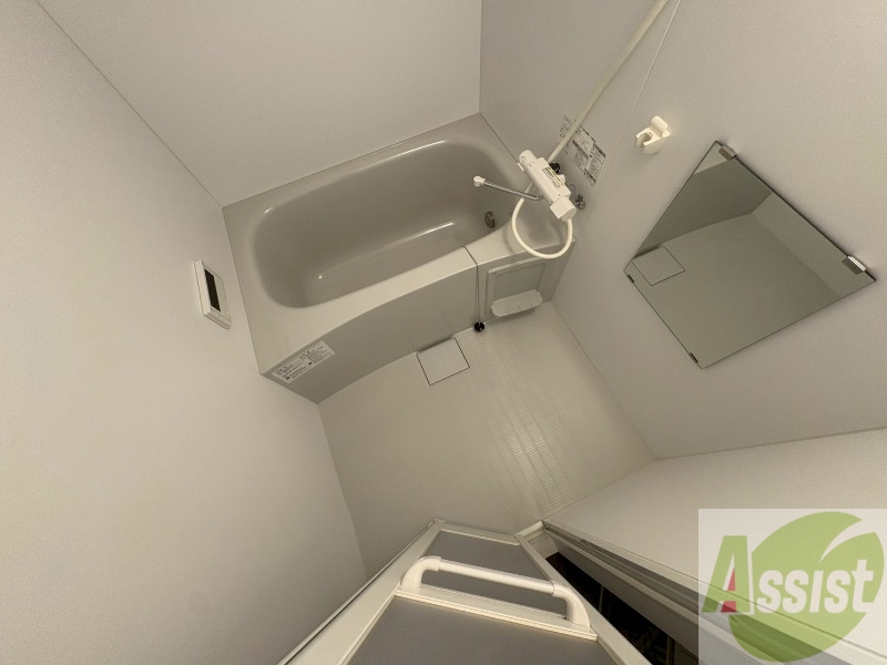 バス・シャワールーム　お風呂になります。一日の疲れを癒してくださいね。