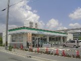 ハルコート箕面　ファミリーマート彩都粟生南店（その他　297m）