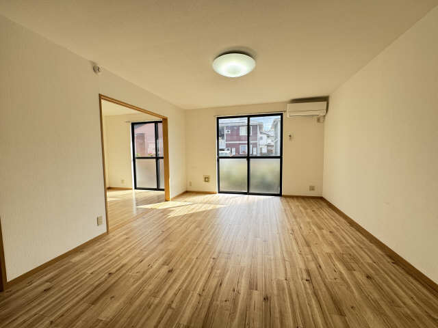 居室・リビング　引戸外してます