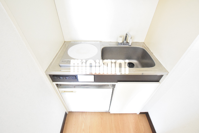 キッチン　他号室の写真になります。