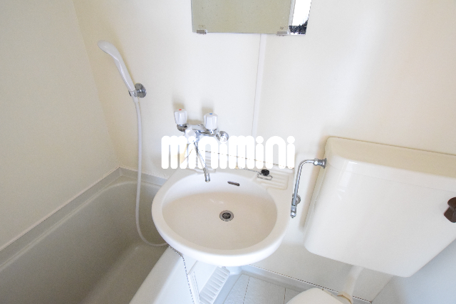 洗面設備　他号室の写真になります。