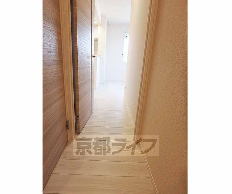 その他部屋・スペース　廊下も幅があります。