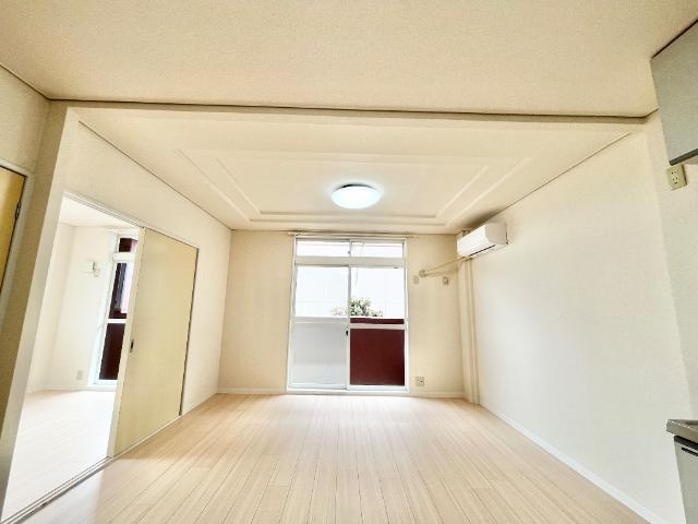 居室・リビング　リビング