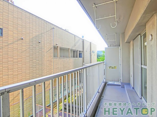 バルコニー　南向きバルコニー（同仕様写真）