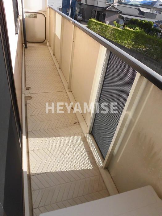 バルコニー　※室内画像は別号室のもの