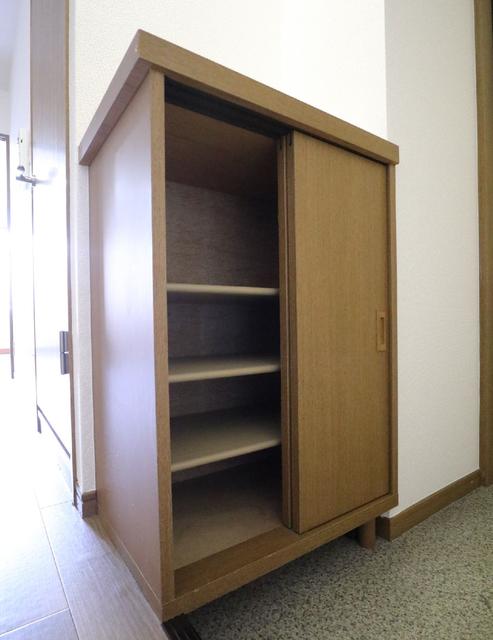 収納　収納シューズボックス