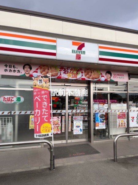 コンビニ　セブンイレブン甘木中店（コンビニ）まで700m