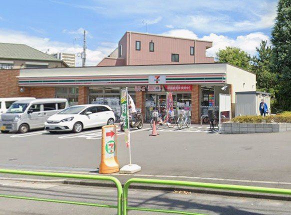 コンビニ　セブンイレブン板橋交通公園前店（コンビニ）まで60m