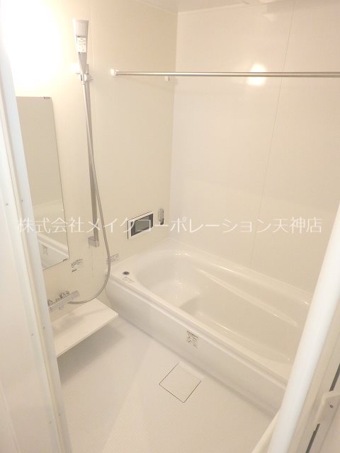 バス・シャワールーム　写真は同型タイプ