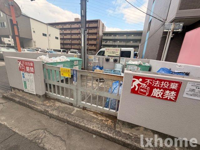 その他共有部分　毎日通る玄関はこちらです