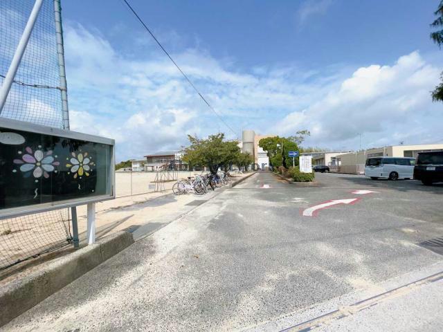 小学校　宇部市立東岐波小学校（小学校）まで1136m